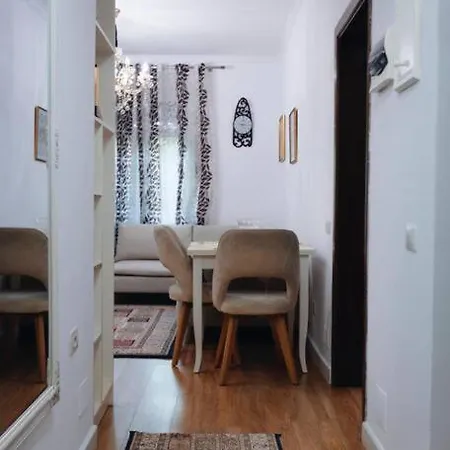 Apartment Shallvaret Center